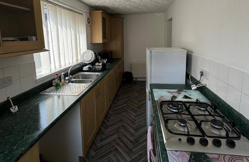 Hartlepool House | Hartlepool - 2 Bedroom - Near Seaside - Sleeps 5