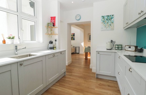 Plymouth Cottage | HARTLEY LODGE, family friendly, with open fire in Plymouth