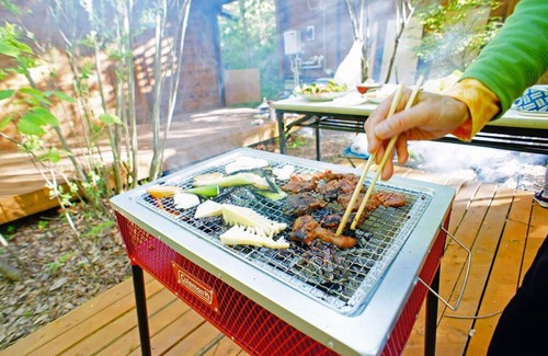 Tsumagoi House | HARUNA CABIN 森の中のログハウス 、広々ウッドデッキでBBQ、公園散策、北軽井沢観光