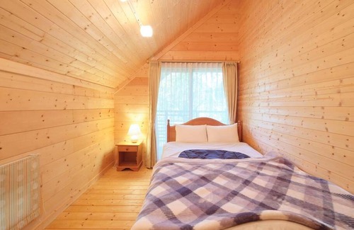 Tsumagoi House | HARUNA CABIN 森の中のログハウス 、広々ウッドデッキでBBQ、公園散策、北軽井沢観光