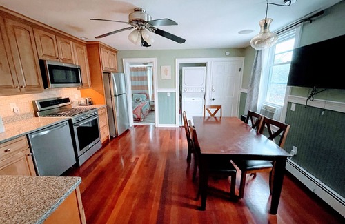 Lower Allston Apartment | Harvard Allston 2FL 3-Bedroom 2-Bath Suite