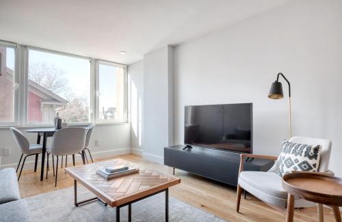 Mid-Cambridge Apartment | Harvard Sq 1BR w WD nr Harvard University BOS-183