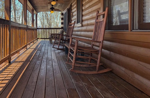 Whittier Cabin | Harvest Moon Mountain Retreat