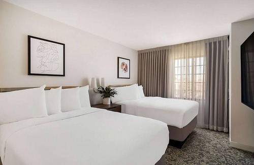 Acres Green Hotel | Hassle-free Stay! w/Outdoor Pool, Free Breakfast, Unit w/Full Kitchen!