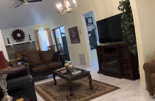 Orlovista House | Hastings Hidden Gem