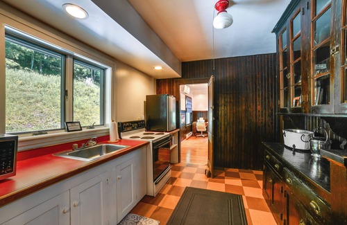 Cooperstown - Otsego Lake House | Hatch's Landing: Lake Ostego Home