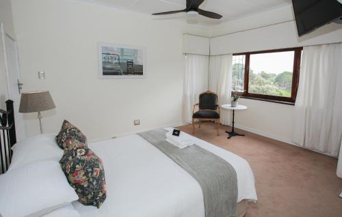 Bunkers Hill House | Hathaway Guest House