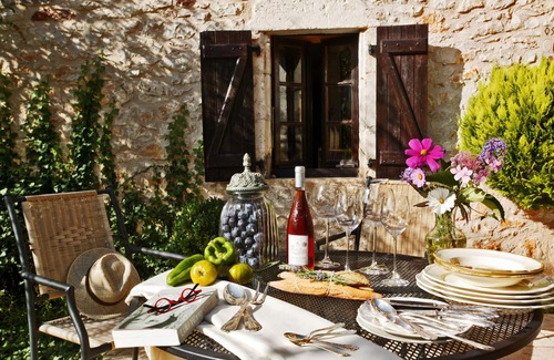 Souillac House | Hathor is calm in a child-friendly environment