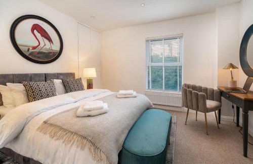 Luton Apartment | Hatter's Haven LUXURY Appartment, Near Airport & Town center