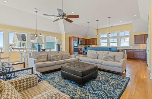 Buxton Apartment | Hatteras Retreat Oceanfront 7 Bedroom Home