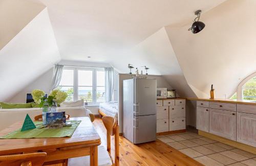 Ostseebad Ahrenshoop Apartment | Haus am Hohen Ufer 02