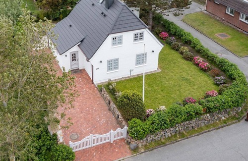 Wenningstedt-Braderup House | Haus Gordon - Haus Gordon Luxusoase im Zentrum