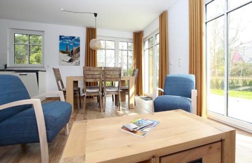 Dierhagen Strand House | Haus Eichkater