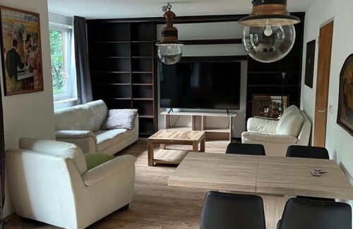 Homburg House | Haus Hilde