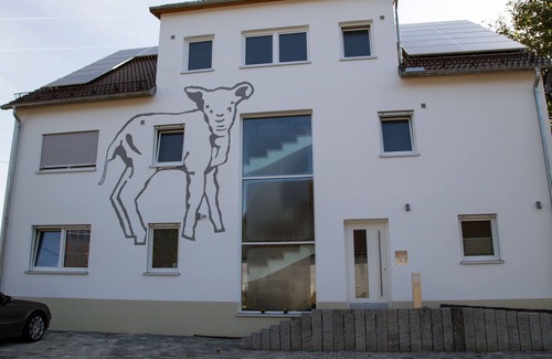 Asch Apartment | Haus im Garten Nr. 6, 2 Schlafzimmer für max. 5 Personen