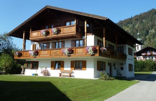 Reit im Winkl Apartment | Haus im Kurpark