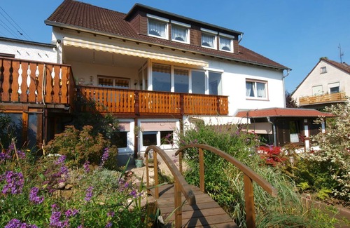 Ruedesheim am Rhein Apartment | Haus Römer - double room, shower, WC, 1 bedroom