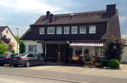 Ruedesheim am Rhein Apartment | Haus Römer - double room, shower, WC, 1 bedroom