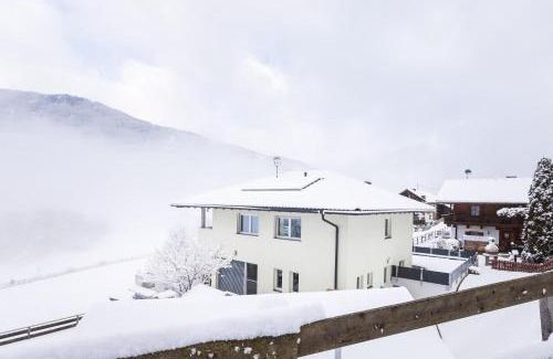 Arzl im Piztal Apartment | Haus Raich