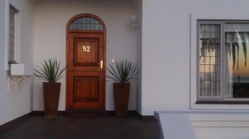 Walvis Bay Bed & Breakfast | Haus Schaaf b&b