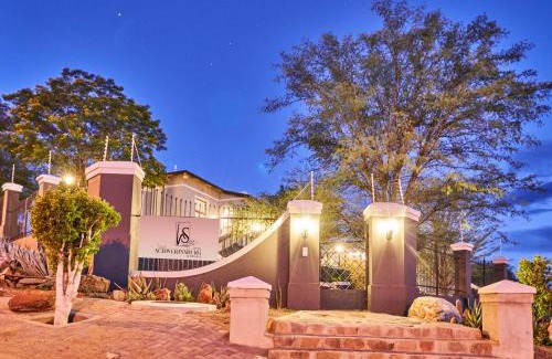 Klein Windhoek House | Haus Schwerinsburg Guest House