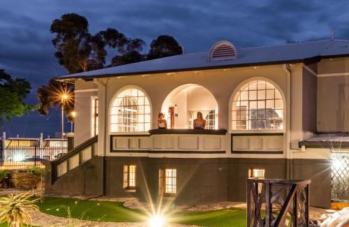 Klein Windhoek House | Haus Schwerinsburg Guest House