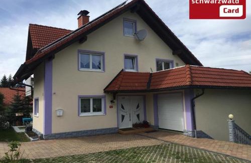 Altglashutten Apartment | Haus Zeichner 4 Zimmer Ferienwohnung