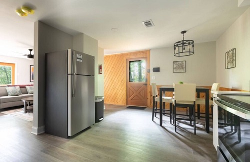 Helen Apartment | Haus Zug for 12 in Downtown Helen