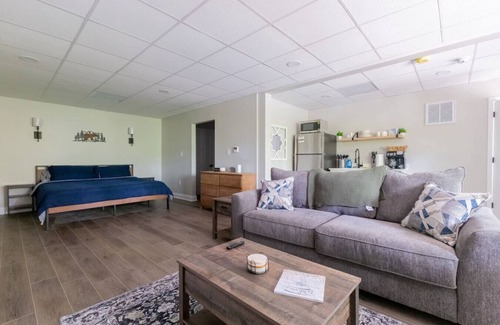 Helen Apartment | Haus Zug for 12 in Downtown Helen
