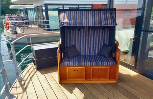 Vynen Boat Rental | Hausboot am Xantener Nordsee