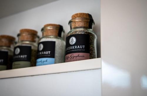 Klitten Boat Rental | Hausboot Bellini