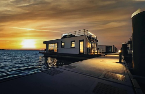 Ribnitz Apartment | Hausboot für 4 Gäste mit 45m² in Ribnitz-damgarten