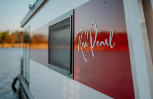 Oberhavel Boat Rental | Hausboot Red Pearl
