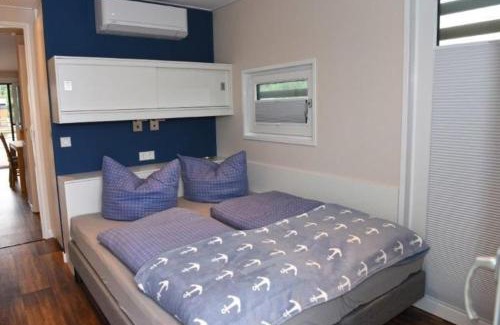 Klitten Boat Rental | Hausboot Vroni