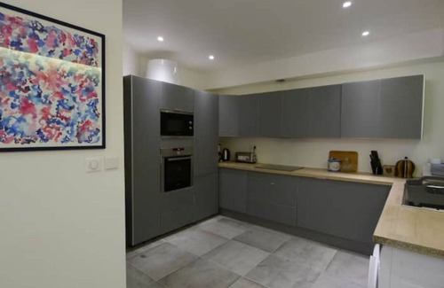 Arts-et-Metiers Apartment | Haut Marais, rue Volta, 2 bedrooms, 2 bathrooms