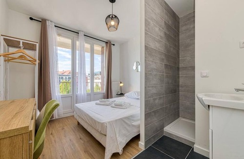 Secteur 3 Apartment | Haut standing, 4 ch dont 2 sdb privé, clim, fibre