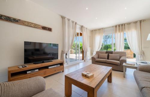Tamariu House | Hauzify I Casa Tamariu