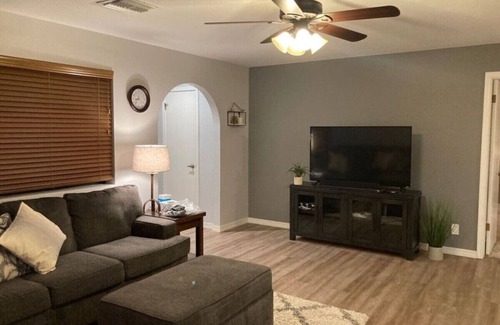 Lake Havasu City House | HavaRelaxing Stay | Pool | Spa | 7minToBridge