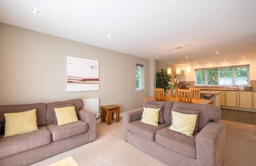 Carnon Downs Cottage | Haven - 5 star self catering cottage
