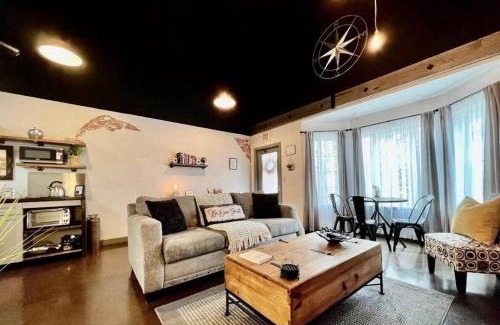 Demorest Apartment | Haven at Hazel ~ Downtown Studio