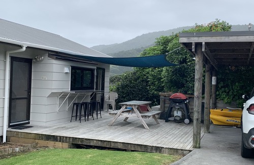 Whangarei Heads House | Haven in the Bay: self-contained 3 bedroom waterfront beach house