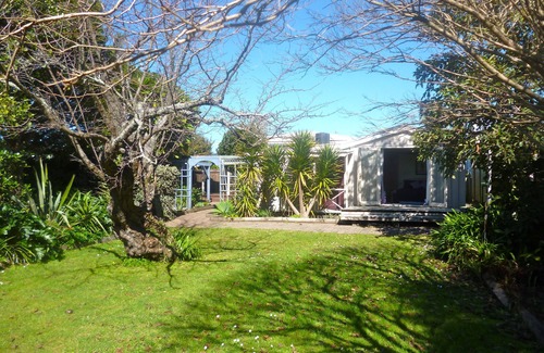 Whitianga Cottage | Haven on Hannan - Whitianga Holiday Home