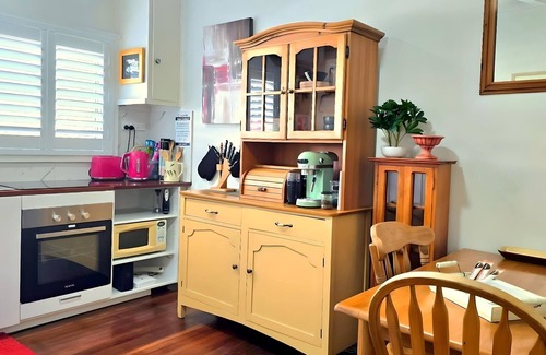 Cronulla Apartment | Haven Retreat: Walk to Beach & Cronulla Golf Club - Sleeps 3