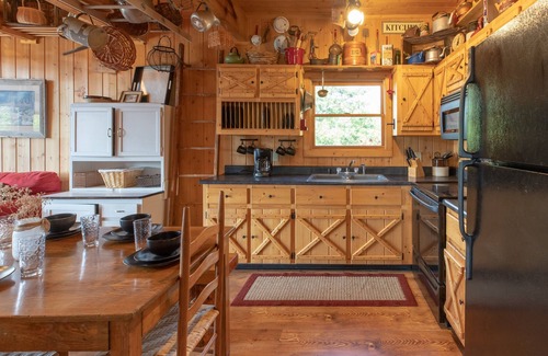 Elgin Cabin | Haven - Ridge Road Scenic Cabins - Brimstone Recreation and Big South Fork