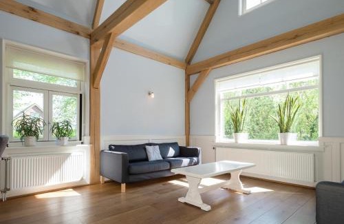 Neck House | Haven with Garden & Comfort