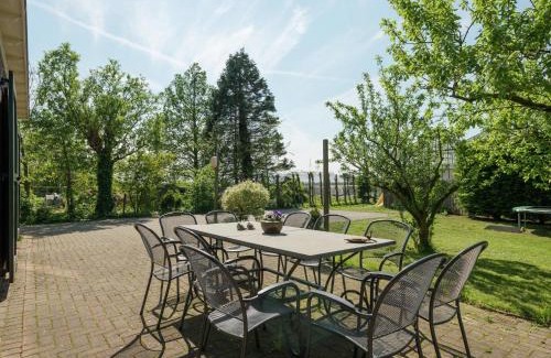 Neck House | Haven with Garden & Comfort
