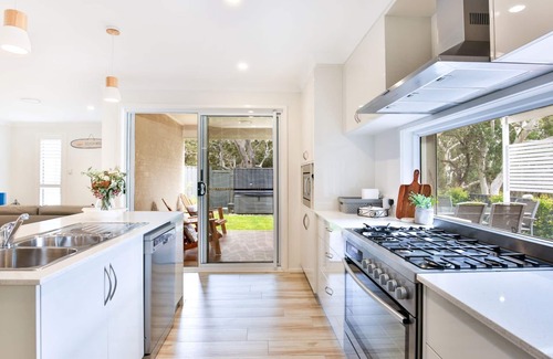 Callala Beach House | Havenwood - Pet Friendly - Spa & Community Pool