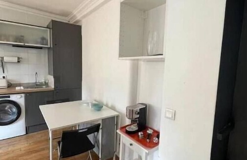 Quartier de la Goutte-d'Or Apartment | Havre de Paix - Rue Doudeauville Paris 18 - near Metro Chateau Rouge