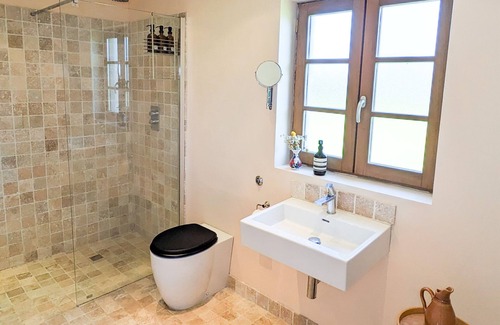 Eymet Cottage | Havre Paisible au Lac, Eymet. Un Chien Bienvenu !