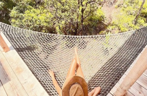 Fern Acres House | Hawaiian Treehouse, Peaceful Glamping Retreat